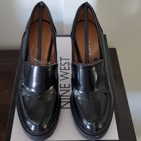 New Nine West black high heel loafer style pumps - Picture 3 of 5